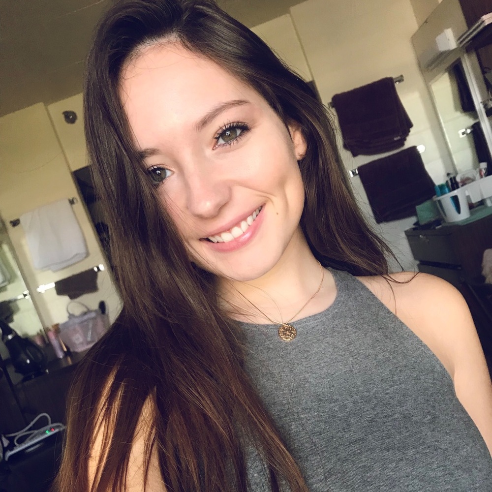 Meet your Posher, Emily